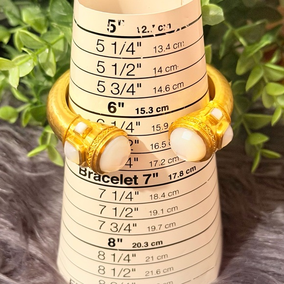 Julie Vos Cannes Cuff - Picture 9 of 9